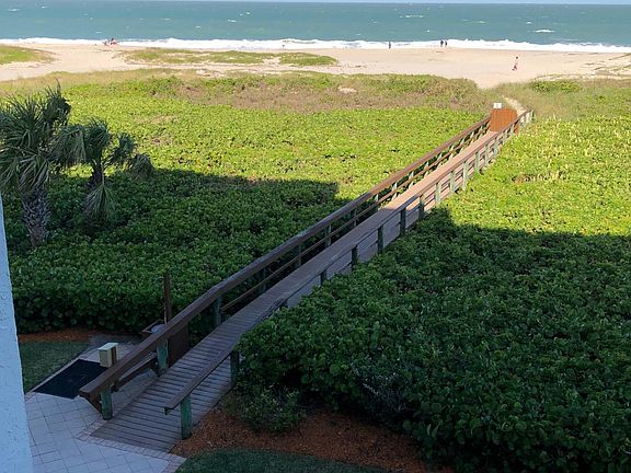 3rd image of 1616 Ocean Dr APT 306