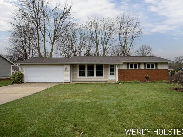 306 N 145th Ave, Holland, MI 49424