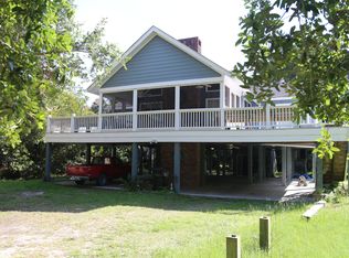 1220 Nancy St, Edisto Island, SC 29438