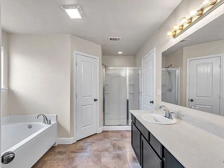 6113 Mile High Ln — Photo 27