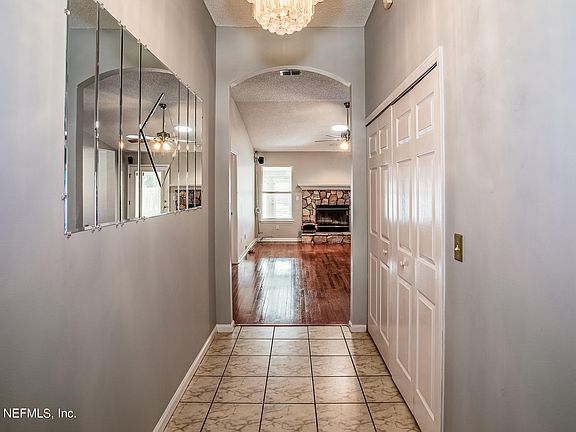 3rd image of 1431 Beecher Ln