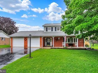 9277 Meadowbrook Dr, Waynesboro, PA 17268