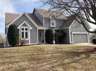 1918 Hidden Valley Dr, Pleasant Hill, MO 64080