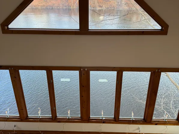 64 State St, Shelburne Falls, MA 01370