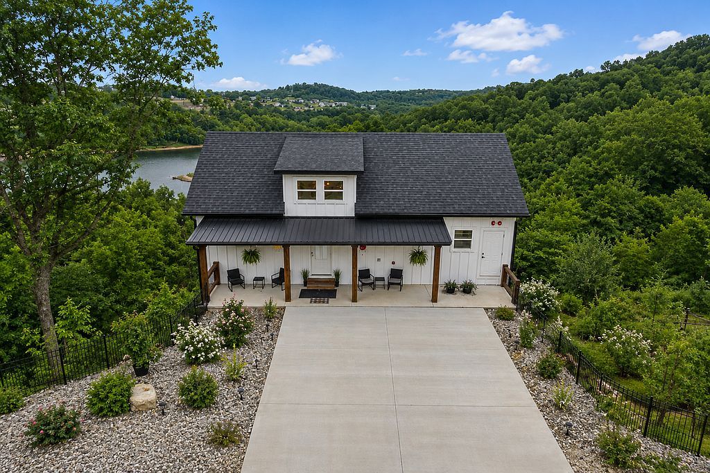 278 Majestic Cir - Property Image