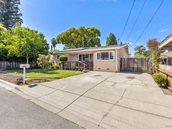 2038 Morlan Drive, Napa, CA 94558