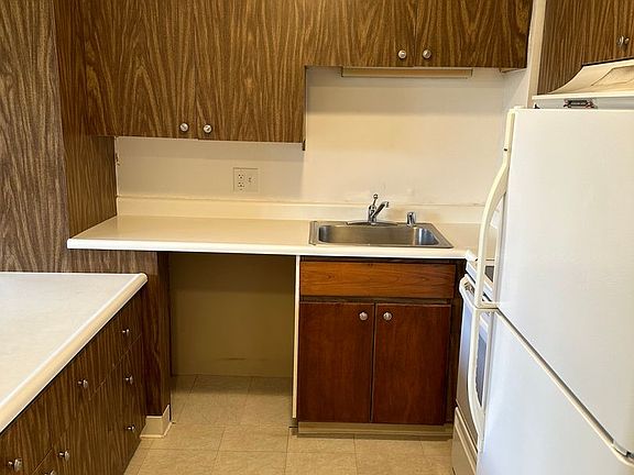 2nd image of 55 S Kukui St APT D504