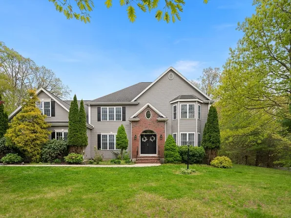 27 Harold W Bishop Blvd, North Attleboro, MA 02760