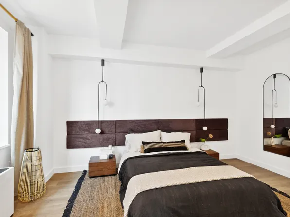 128 Columbia Heights image 3 of 17