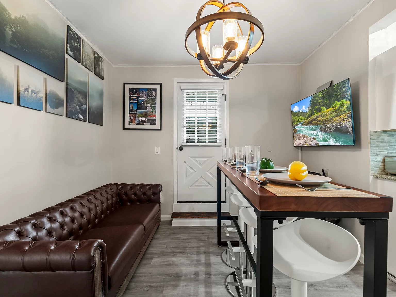 3 bed, 900 sqft, $4,990 — Photo 4