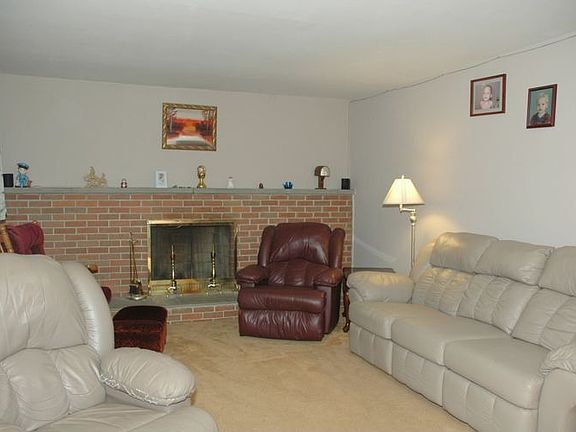 Family Room w/ WBFP