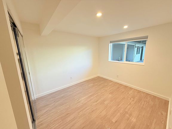3rd image of 621 Wessex Way #10