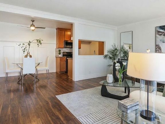 3rd image of 23304 Marigold Ave Unit X-203