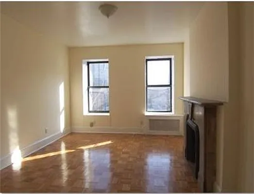 Rented by R New York | media 11