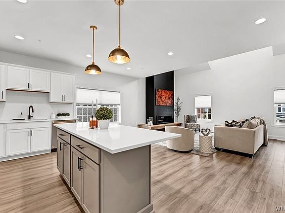 4th image of 101 California Dr #A