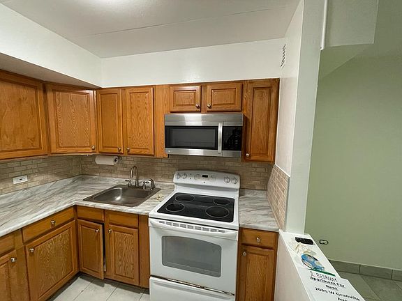 2nd image of 2025 W Granville Ave APT 113