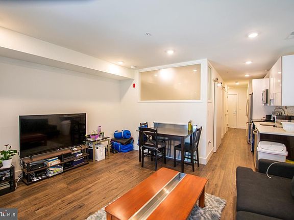 2nd image of 1155 S 15th St Unit 208