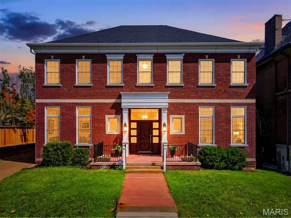 5285 Washington Pl, Saint Louis, MO 63108
