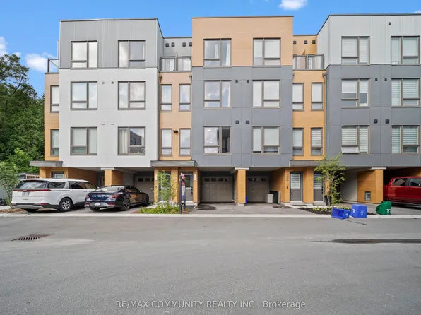 1672 Pleasure Valley Path N, Oshawa, ON L1G 0E3