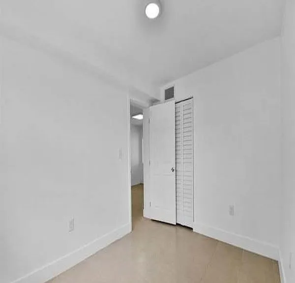 809 NW 15th Ave #4 — Photo 4