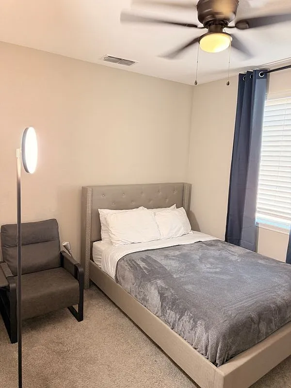 1 bed, 1.0 bath, 130 sqft, $1,250 — Photo 4