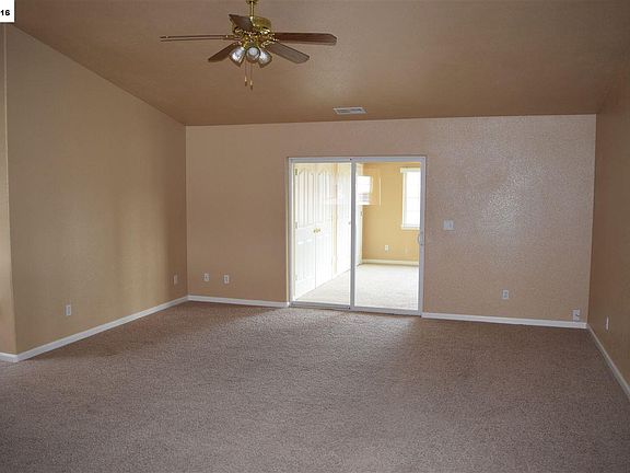 2nd image of 1225 Gentry Ln