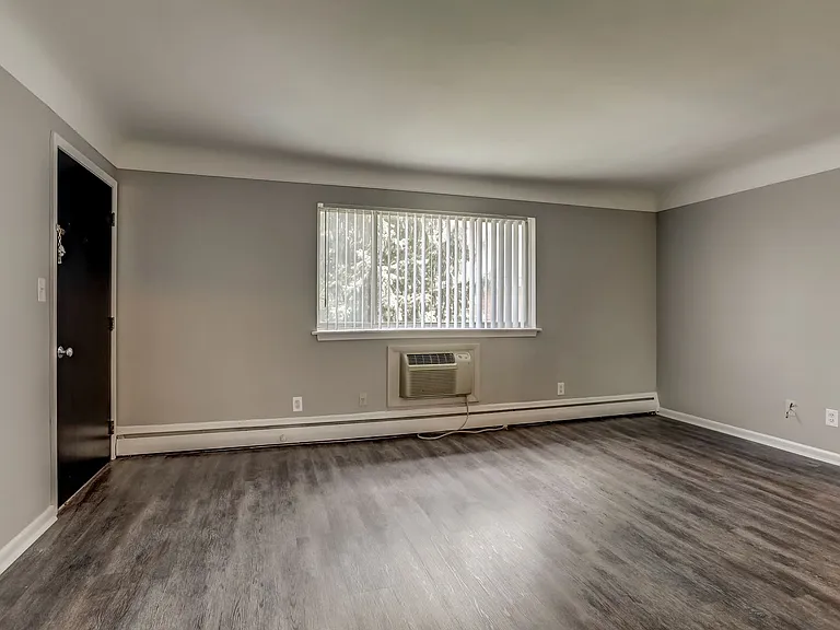 629 Maple Rd — Photo 10