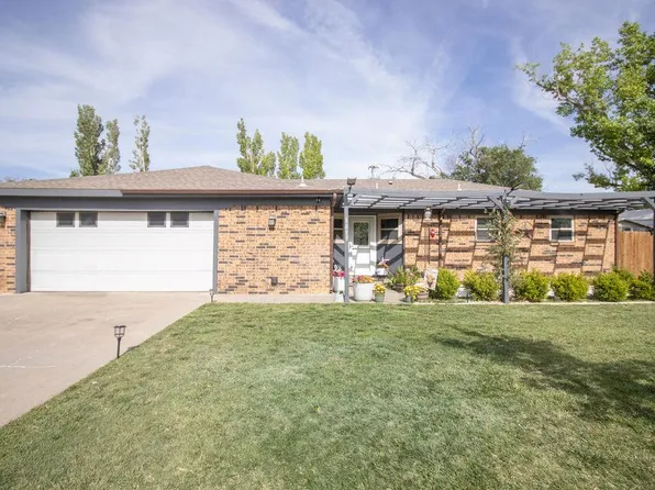 1613 Apache Trl, Dalhart, TX 79022