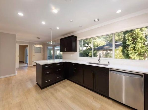 7 bedroom rental in Vancouver — photo 3