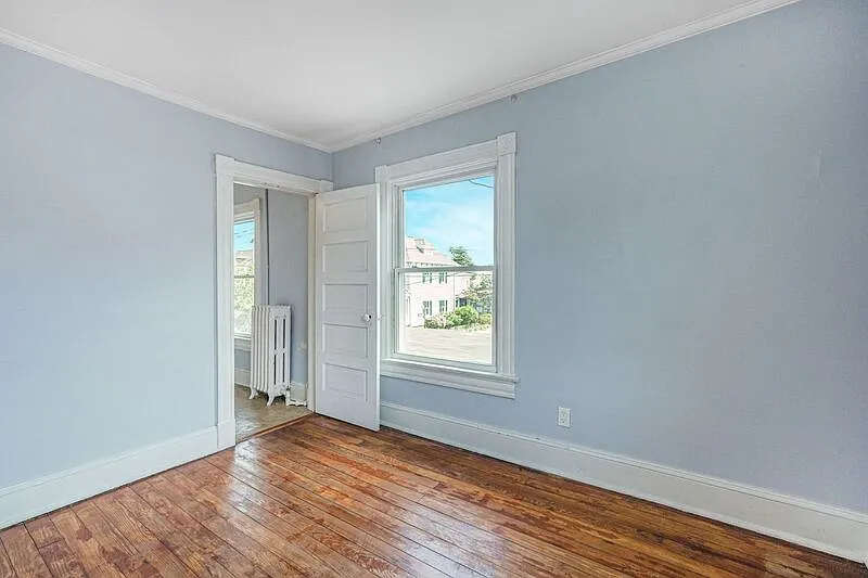 1 bed, 1.0 bath, 528 sqft, $1,300 — Photo 3