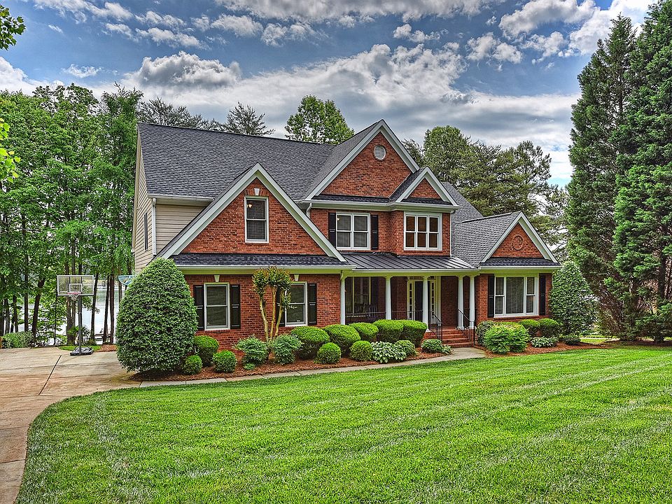 1st image of 124 Ivy Hollow Ln