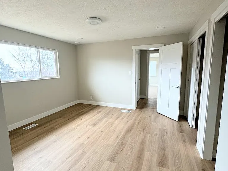 255 W 1700 S — Photo 10