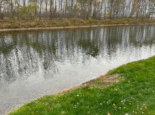 5893 Avalon Dr, Pinconning, MI 48650