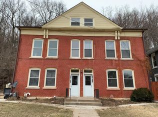 471 Almond St #1, Dubuque, IA 52001