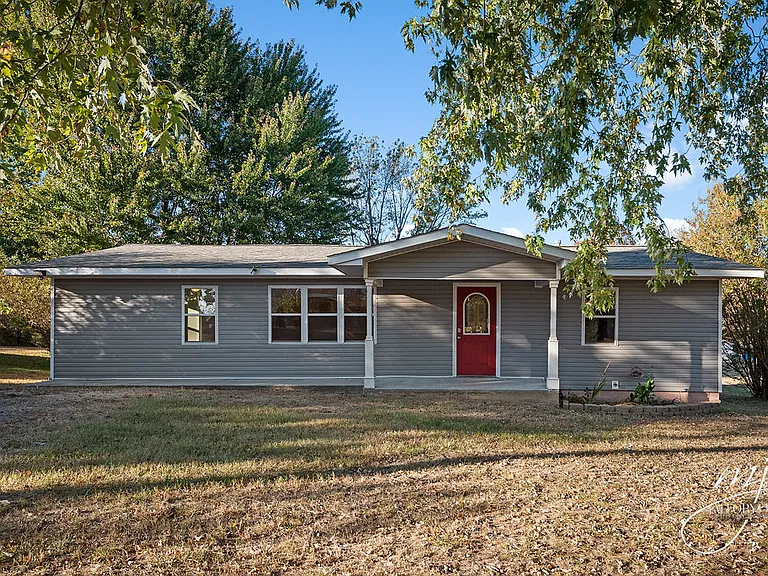 93 Cochran Dr — Photo 11