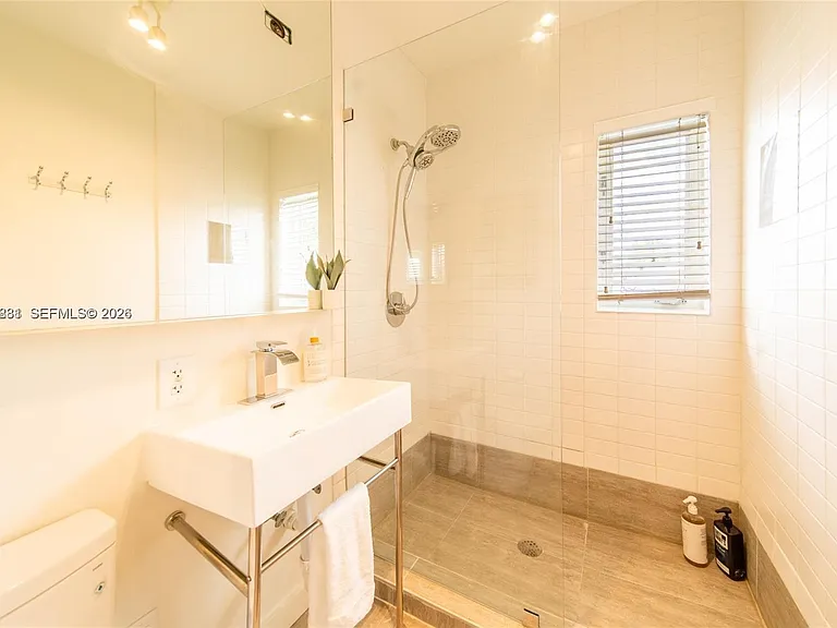1616 Euclid Ave #2 — Photo 10
