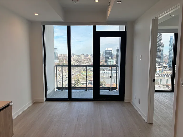 699 Sheppard Ave E #601 — Photo 8