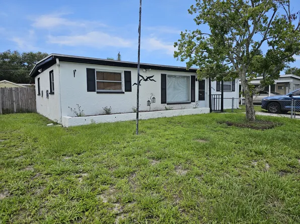 8538 94th Ave, Seminole, FL 33777