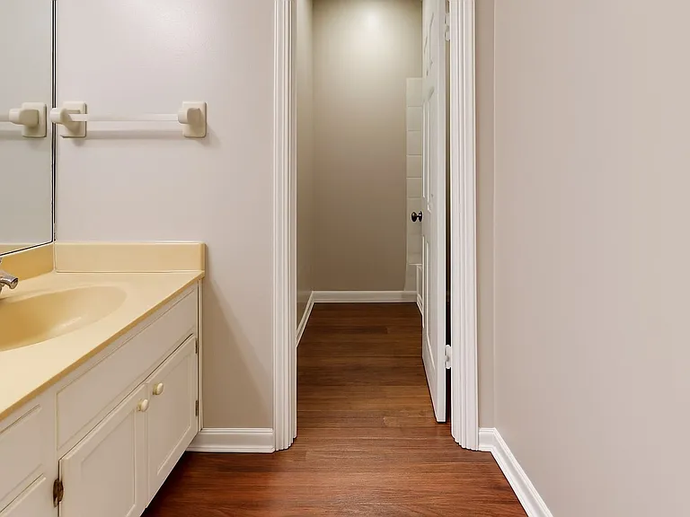 1806 Heatherton Dr — Photo 29