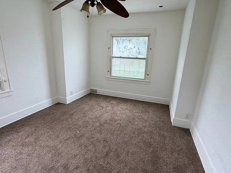3724 Hillman St — Photo 4