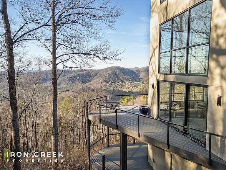 910 Rockhold Dr — Photo 23