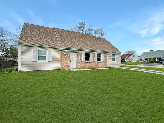 2nd image of 104 Stoneham Ct
