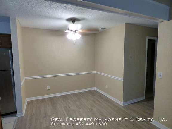 3rd image of 3008 Antique Oaks Cir APT 106
