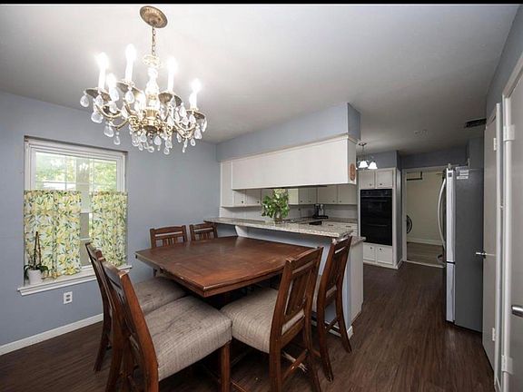 3rd image of 9258 Colleen Rd