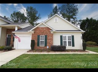 8844 Treyburn Dr, Charlotte, NC 28216