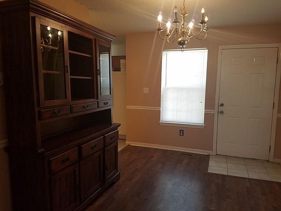 4th image of 3927 Wayne Ave