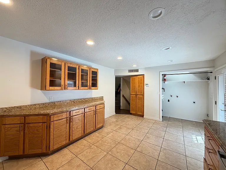 696 N 600 W #A — Photo 10