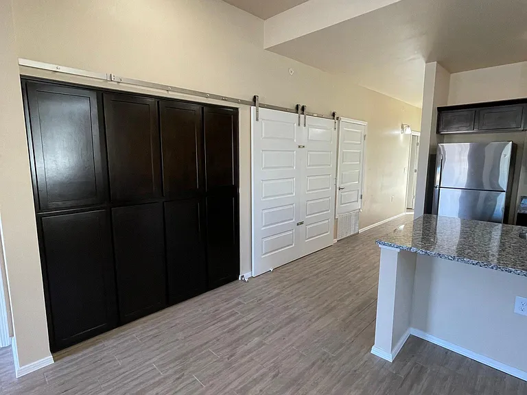 2035 El Presidio — Photo 8
