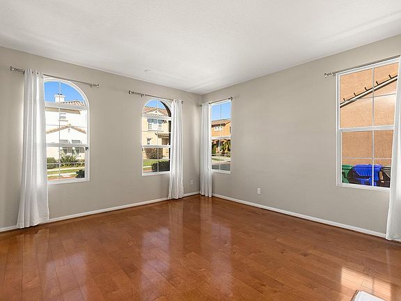 5th image of 13581 Dogwood Way