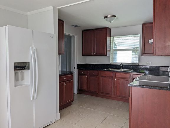 4th image of 4359 Walnut St